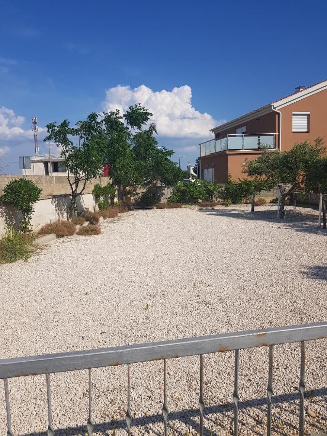 Apartment Simpatico Vir Kültér fotó